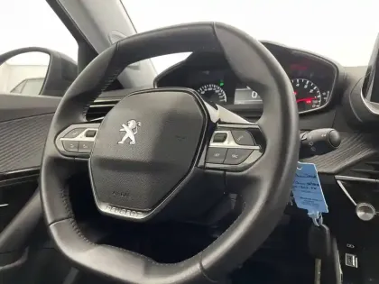 Photo 28 Peugeot 2008  BlueHDi 110 S&S BVM6