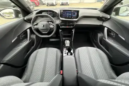 Photo 10 Peugeot 2008  Electrique 54 kWh 156 ch