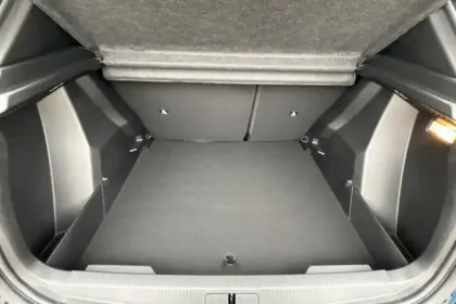 Photo 27 Peugeot 2008  Electrique 54 kWh 156 ch