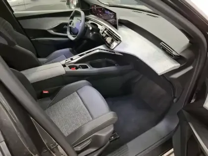 Photo 30 Peugeot 5008  Hybrid 136 e-DCS6