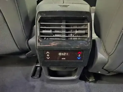 Photo 14 Peugeot 5008  Hybrid 136 e-DCS6