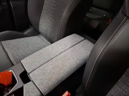 Photo 26 Peugeot 5008  Hybrid 136 e-DCS6