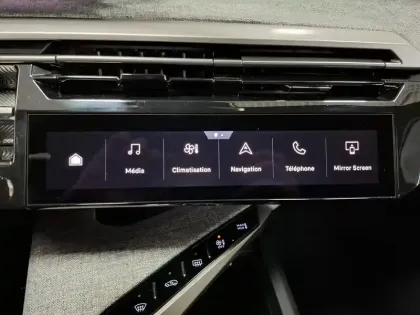 Photo 21 Peugeot 5008  Hybrid 136 e-DCS6