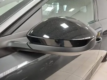 Photo 27 Peugeot 5008  Hybrid 136 e-DCS6