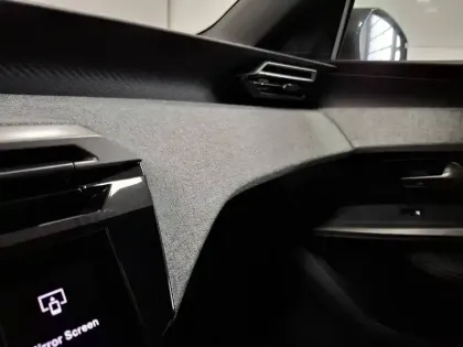 Photo 23 Peugeot 5008  Hybrid 136 e-DCS6