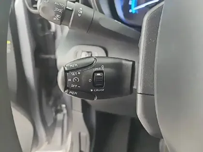 Photo 44 Citroën Berlingo e- Taille M 136 ch 100 kWh Automatique