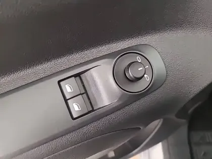 Photo 46 Citroën Berlingo e- Taille M 136 ch 100 kWh Automatique