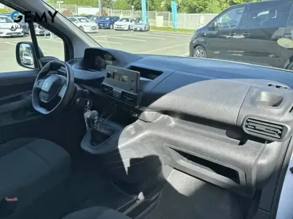 Photo 15 Peugeot Partner  FOURGON STANDARD 650 KG BLUEHDI 75 BVM5