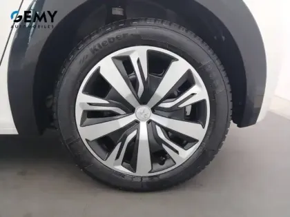 Photo 10 Peugeot 208  Electrique 50 kWh 136ch