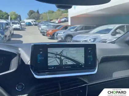 Photo 12 Peugeot 208  Electrique 50 kWh 136ch