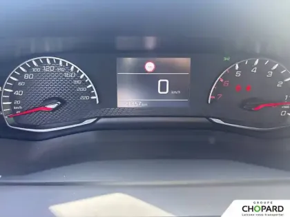 Photo 16 Peugeot 2008  PureTech 100 S&S BVM6