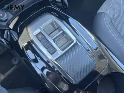 Photo 16 Peugeot 208  Hybrid 110 ch e-DCS6