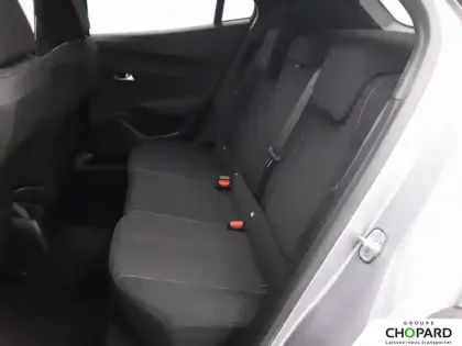 Photo 10 Peugeot 2008  PureTech 130 S&S EAT8