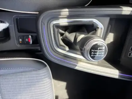 Photo 13 Renault Clio  E-Tech full hybrid 145 ch GSR2