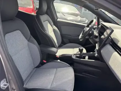Photo 28 Renault Clio  E-Tech full hybrid 145 ch GSR2