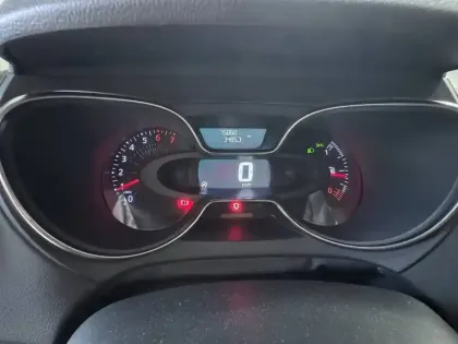 Photo 26 Renault Captur  TCe 90 Energy