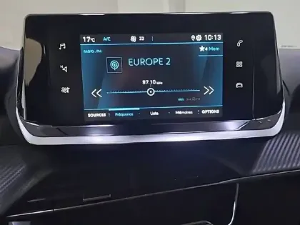 Photo 18 Peugeot 2008  PureTech 130 S&S BVM6