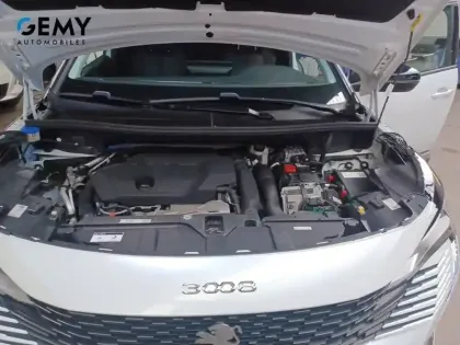 Photo 11 Peugeot 3008  Hybrid 225 e-EAT8