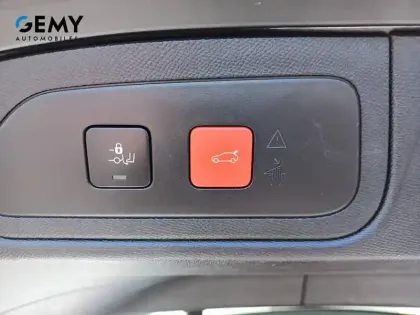 Photo 11 DS DS 7 DS7 Crossback Hybride E-Tense 300 EAT8 4x4