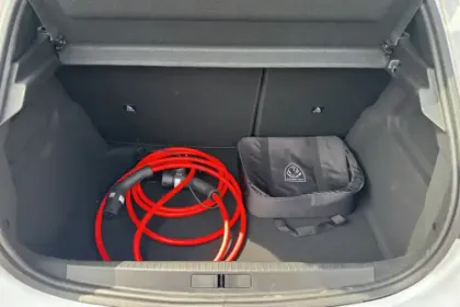 Photo 8 Peugeot 208  Electrique 54 kWh 156ch