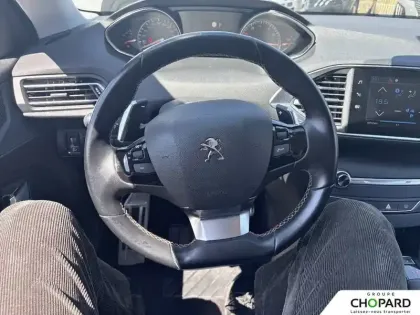 Photo 16 Peugeot 308  PureTech 130ch S&S EAT8