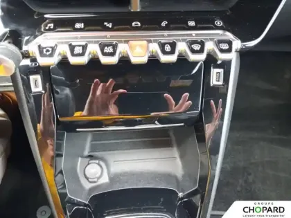 Photo 13 Peugeot 2008  Electrique 136 ch