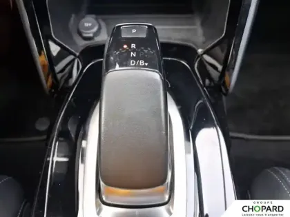 Photo 18 Peugeot 2008  Electrique 136 ch