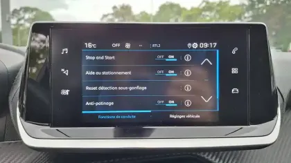 Photo 23 Peugeot 2008  PureTech 100 S&S BVM6