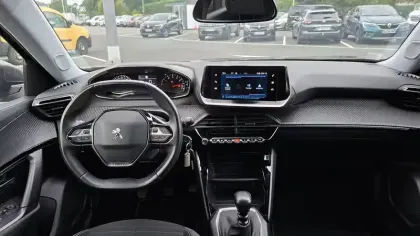 Photo 8 Peugeot 2008  PureTech 100 S&S BVM6