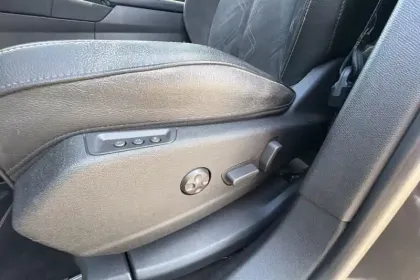 Photo 27 DS DS 7 DS7 Crossback Hybride 300 E-Tense EAT8 4x4