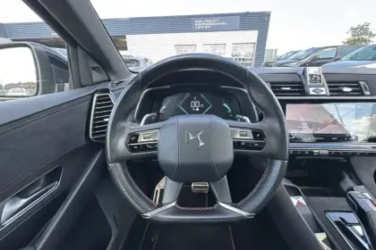 Photo 11 DS DS 7 DS7 Crossback Hybride 300 E-Tense EAT8 4x4