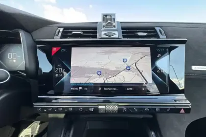 Photo 13 DS DS 7 DS7 Crossback Hybride 300 E-Tense EAT8 4x4