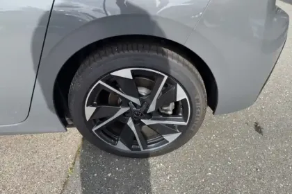 Photo 11 Peugeot 308  Plug-in Hybrid 195 ch e-DCS7