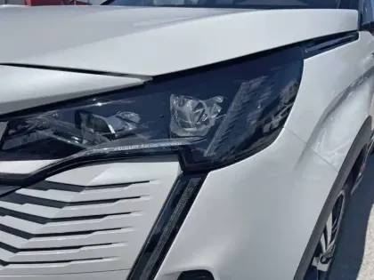 Photo 10 Peugeot 3008  BlueHDi 130ch S&S EAT8