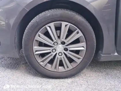 Photo 14 Peugeot 308  PureTech 130ch S&S EAT8 Allure Pack