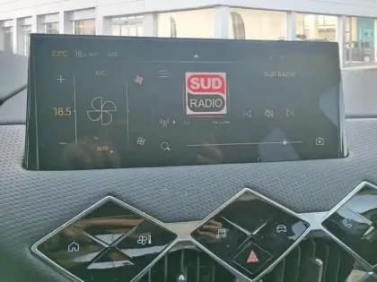 Photo 10 DS DS 3  Hybride 136 e-DCT6 Pallas