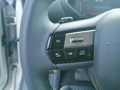 Photo 18 DS DS 3  Hybride 136 e-DCT6 Pallas