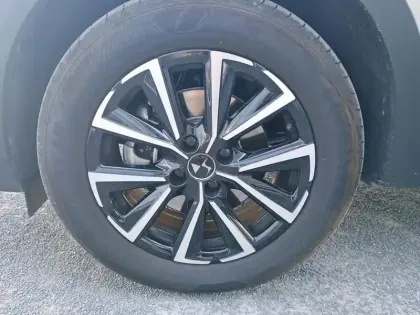 Photo 14 DS DS 3  Hybride 136 e-DCT6 Pallas