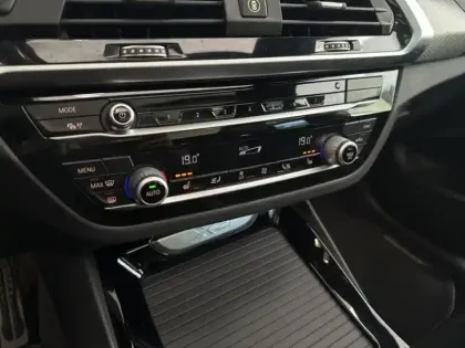 Photo 18 BMW X3 xDrive 20d M Sport Full Leds T