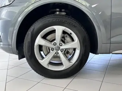 Photo 8 Audi Q5 2.0 TDI 163 design luxe Quattr