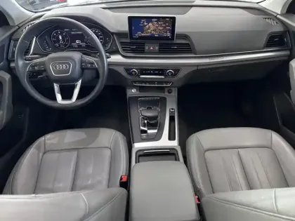Photo 10 Audi Q5 2.0 TDI 163 design luxe Quattr