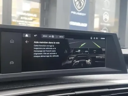 Photo 11 Peugeot 3008 III 1.2 HYBRID 136 E-DCS6 ALLURE