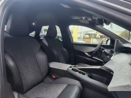 Photo 25 Peugeot 3008 III 1.2 HYBRID 136 E-DCS6 ALLURE