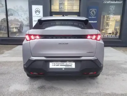 Photo 30 Peugeot 3008 III 1.2 HYBRID 136 E-DCS6 ALLURE