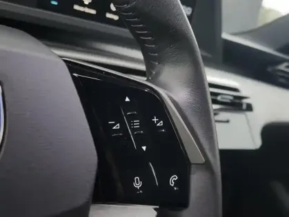 Photo 21 Peugeot 3008 III 1.2 HYBRID 136 E-DCS6 ALLURE