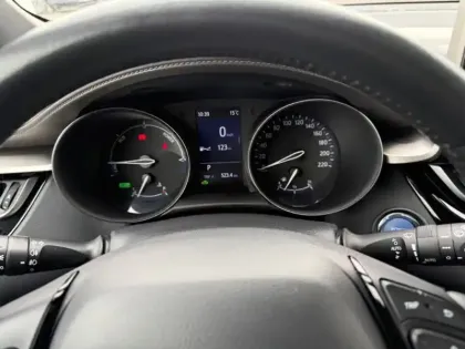 Photo 12 Toyota C-HR 1.8 Hybride 122 Distinctive