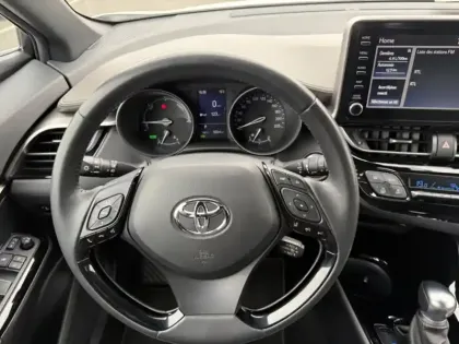 Photo 13 Toyota C-HR 1.8 Hybride 122 Distinctive