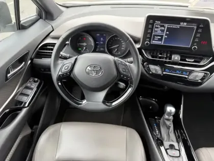 Photo 14 Toyota C-HR 1.8 Hybride 122 Distinctive