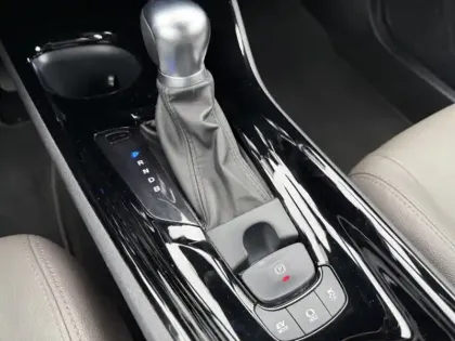 Photo 24 Toyota C-HR 1.8 Hybride 122 Distinctive