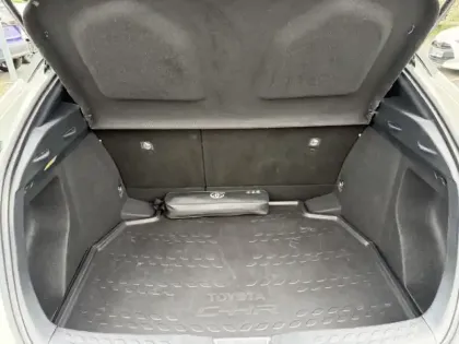 Photo 5 Toyota C-HR 1.8 Hybride 122 Distinctive